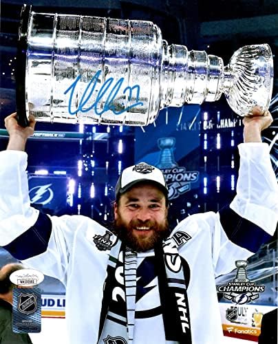 Виктор Хедман с автограф и подпис на 8x10 снимка NHL Tampa Bay Lightning JSA COA