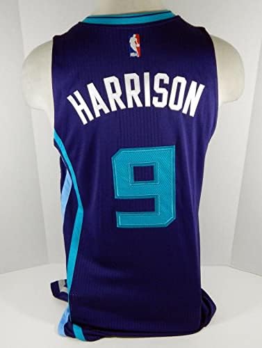 2015-16 Шарлот Хорнетс Аарон Харисън №9, Издаден през Виолетови Фланелка DP07940 - Използвана игра НБА
