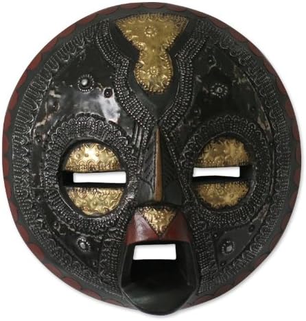 Стенни маска от дърво NOVICA Ghanaian Sese с медни и алуминиеви вложки, Знак за защита'