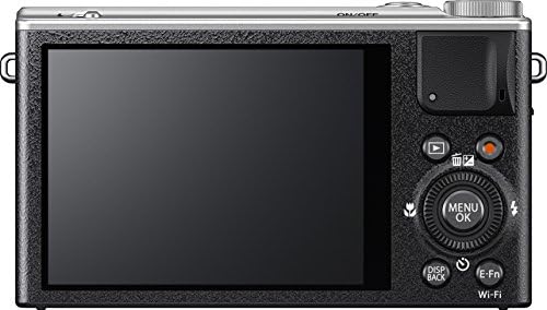 Цифров фотоапарат Fujifilm XQ2 Сребрист на цвят, с 3-инчов LCD дисплей